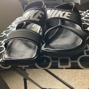 Black Nike Women’s Sandal size 10